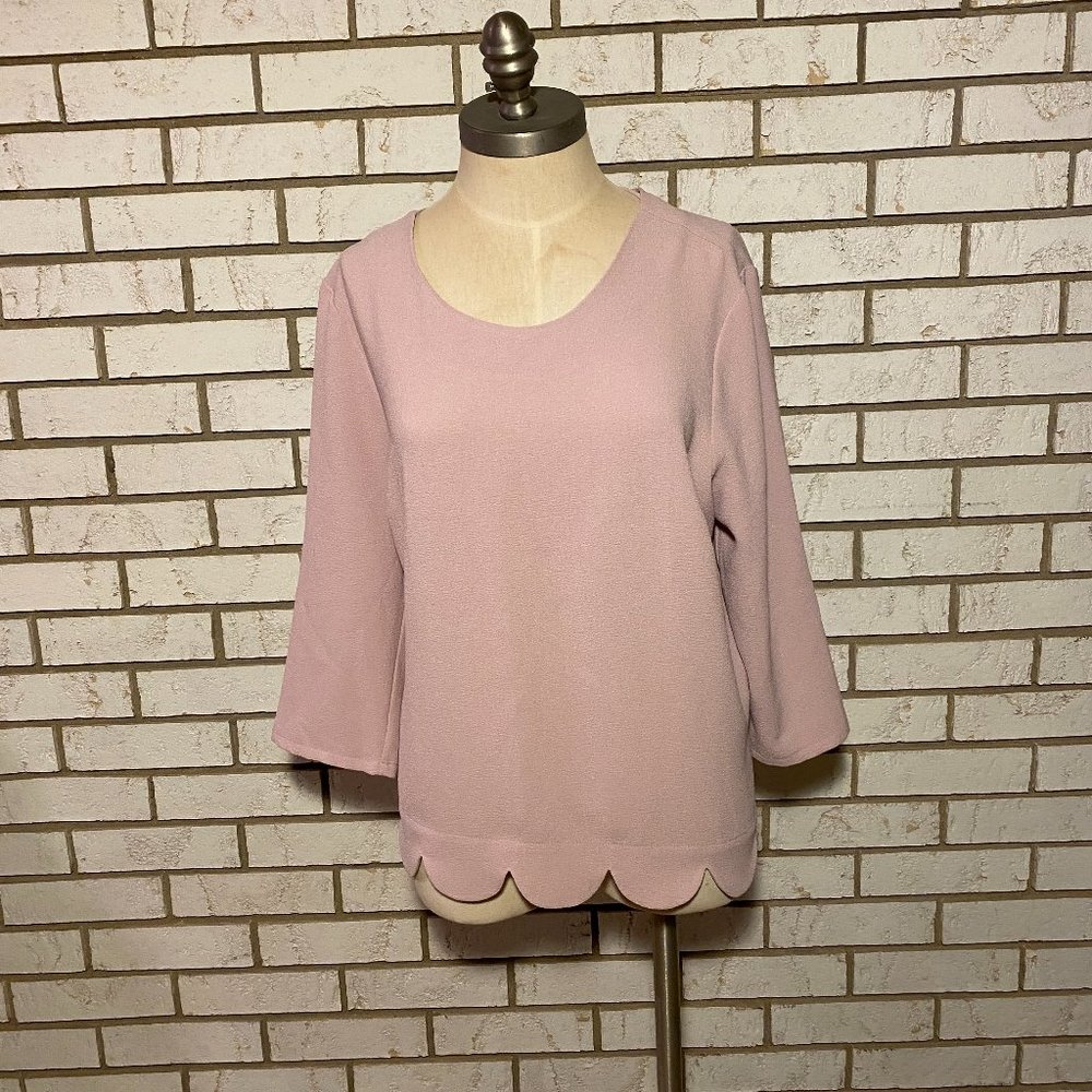 The Limited - Dusty Rose colored scalloped edge 3/4 sleeve top SZ L